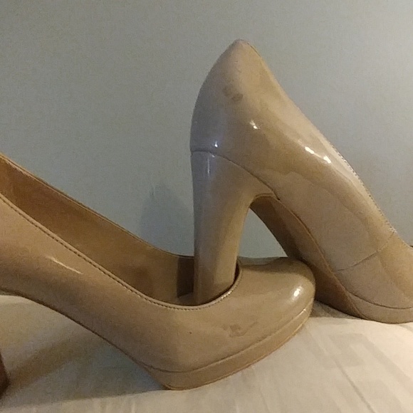 Franco Sarto Pumps - Picture 2 of 4